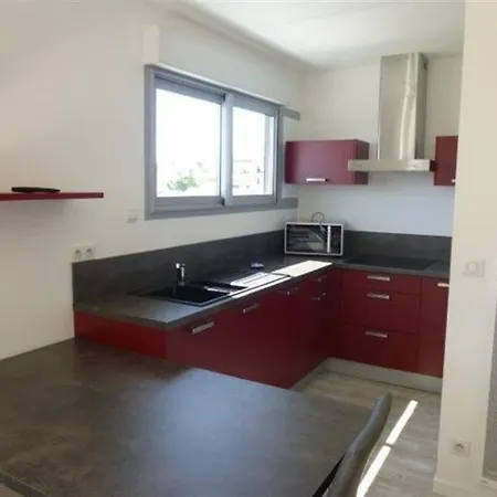 Centre-ville : Studio Moderne Et Lumineux *
